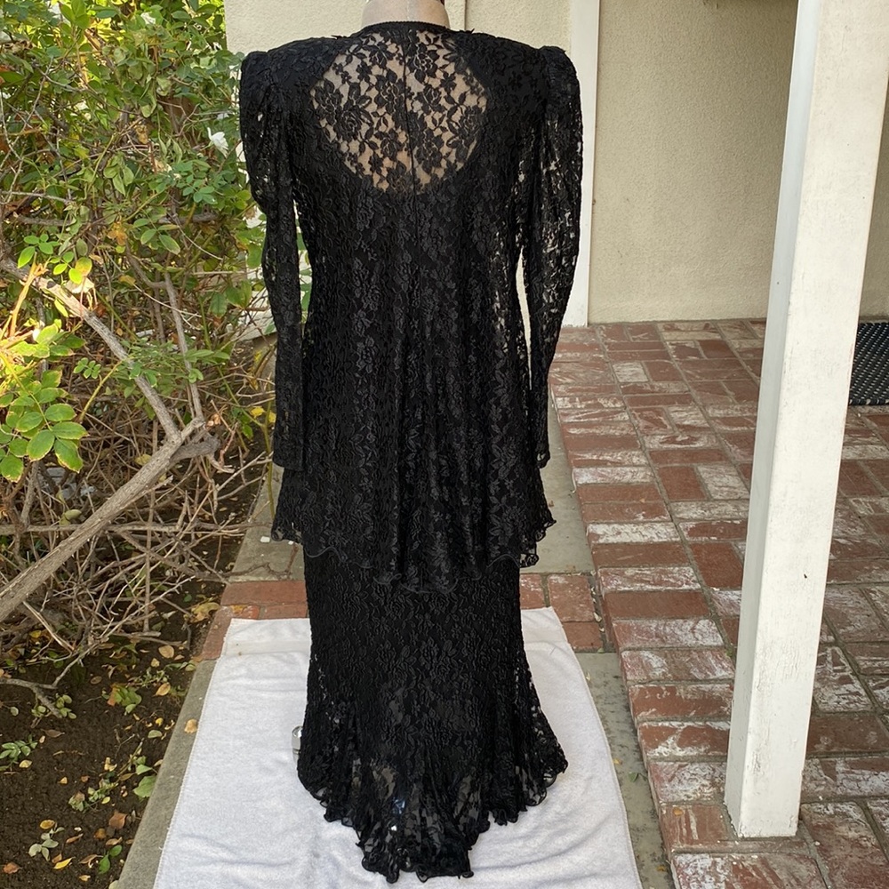 SARA MIQUE VINTAGE BLACK SILK FRENCH LACE